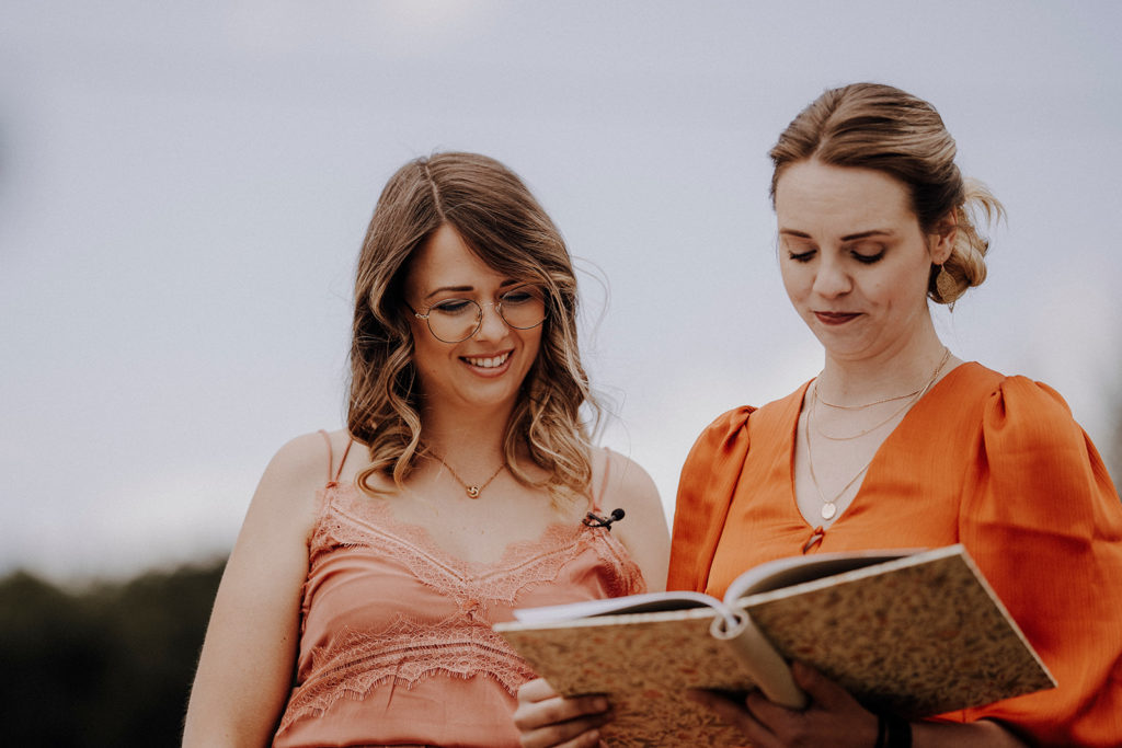 kirchliche hochzeit oder freie trauung